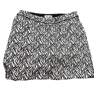 B86 Golf Stylish Black and White Patterned Skort
